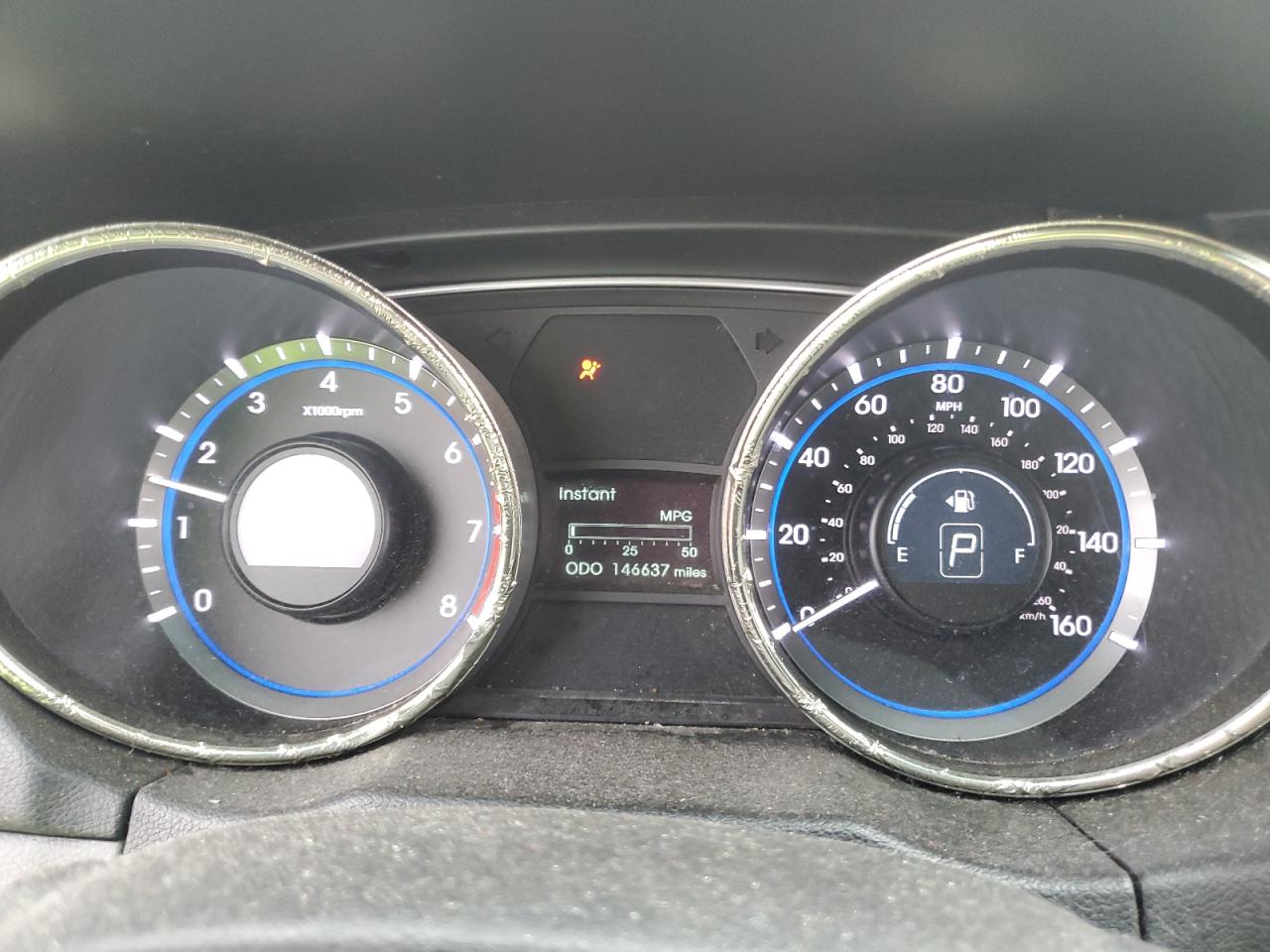 2012 Hyundai Sonata - Image 9
