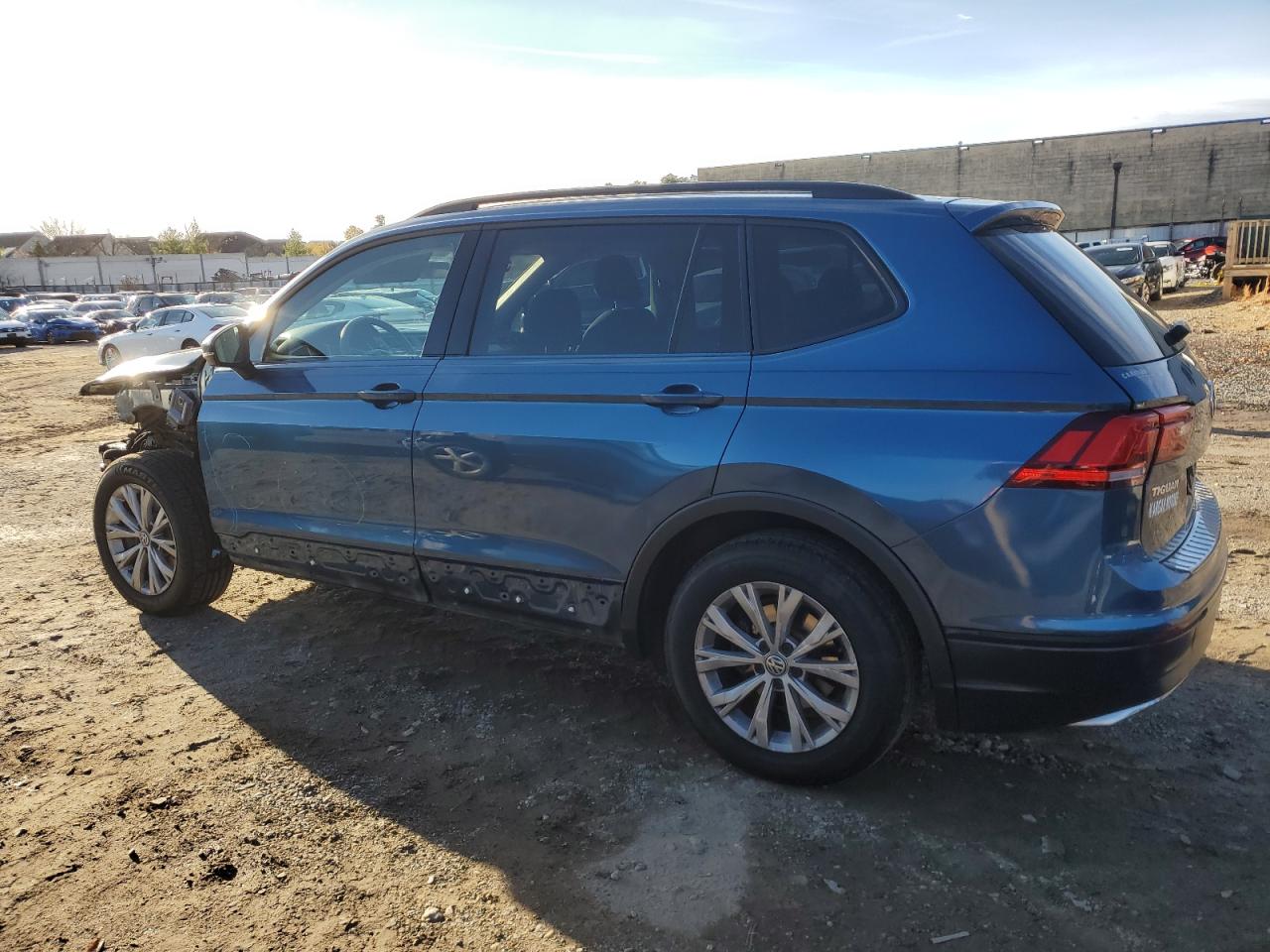 2019 Volkswagen Tiguan - Image 2