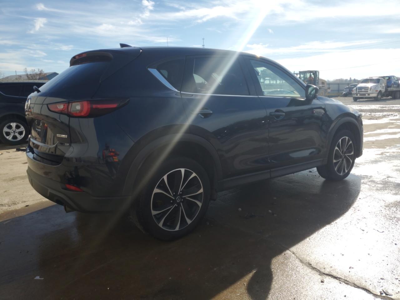2022 Mazda CX-5 - Image 3