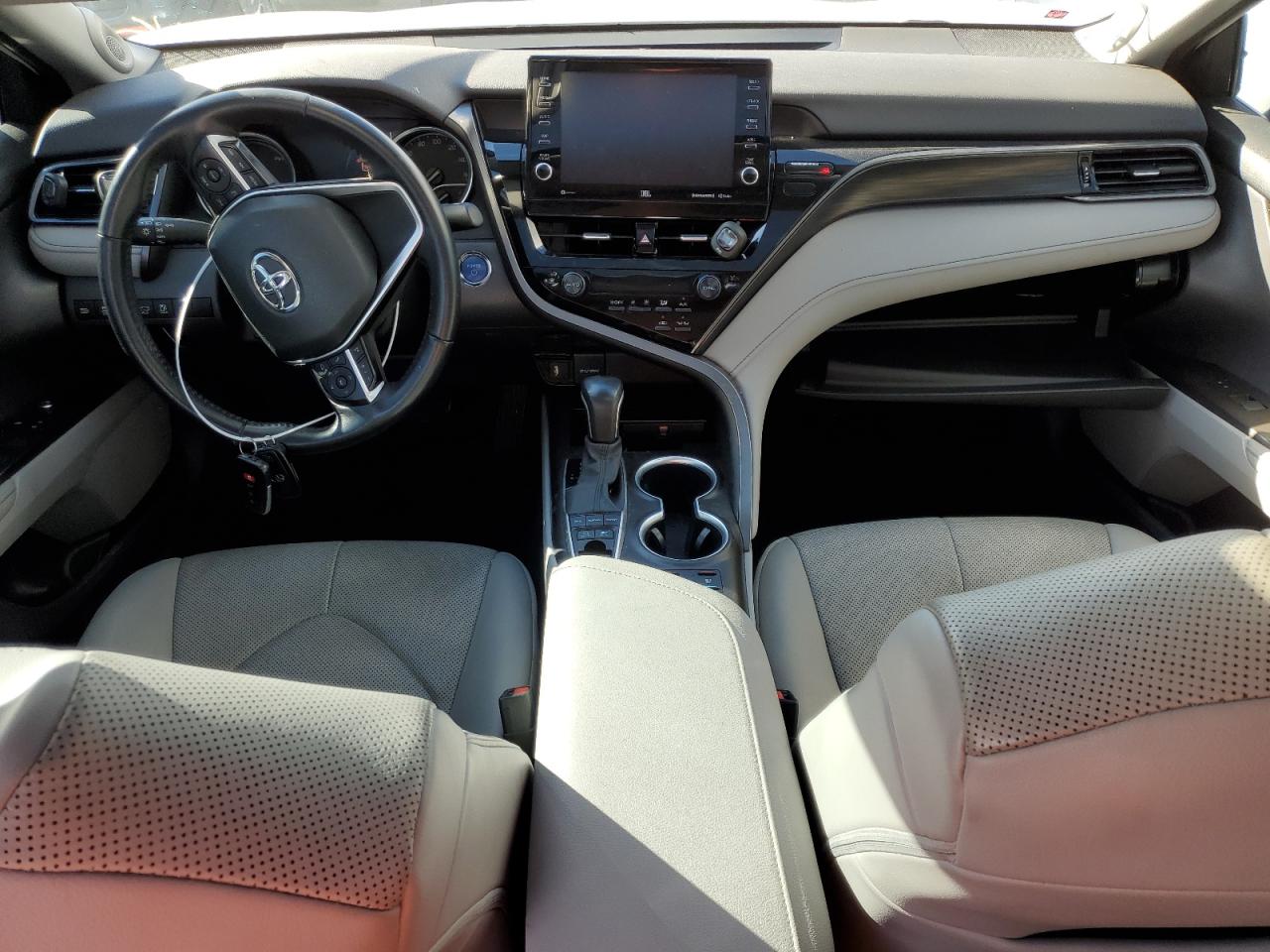 2021 Toyota Camry - Image 8