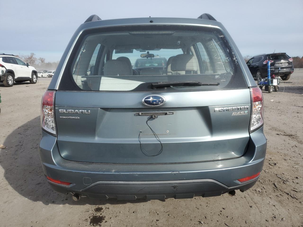 2010 Subaru Forester - Image 6