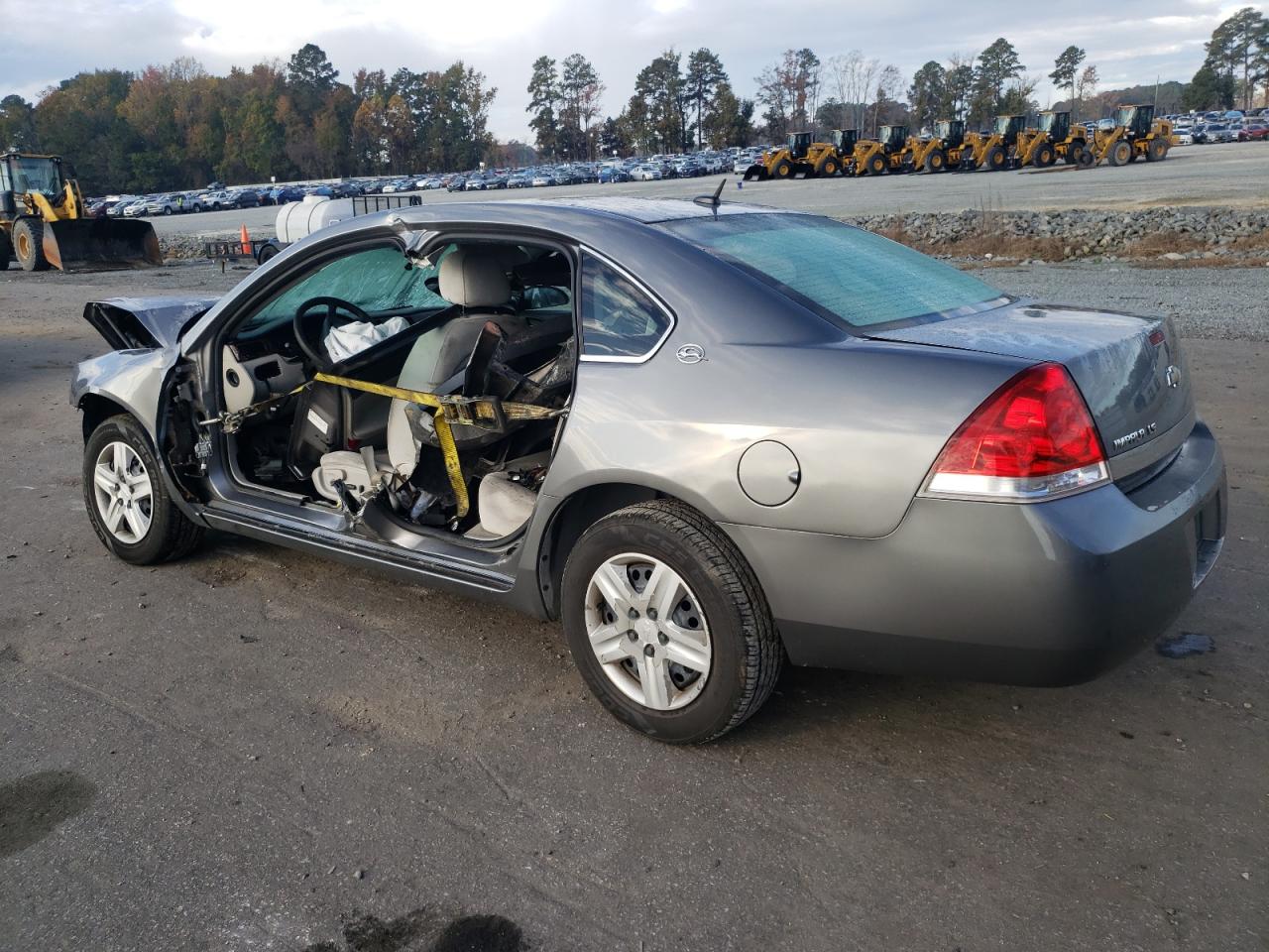 2006 Chevrolet Impala - Image 2