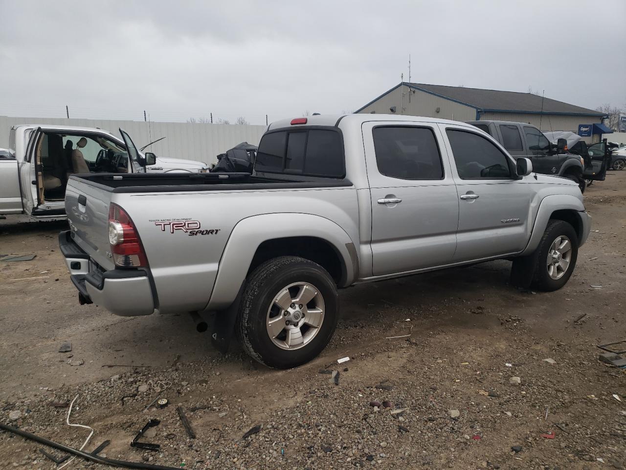 2011 Toyota Tacoma - Image 3