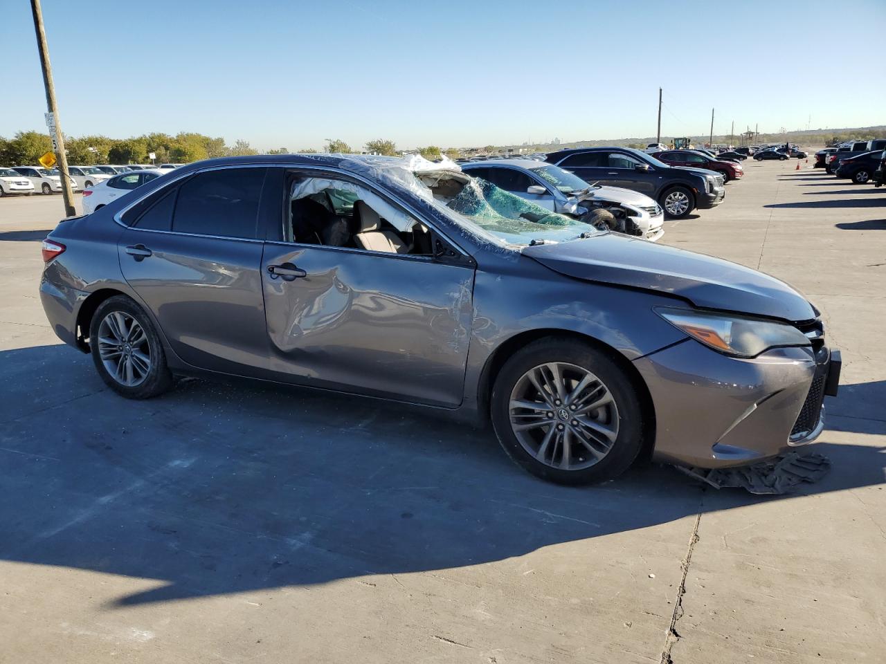 VIN 4T1BF1FK5HU372410 2017 TOYOTA CAMRY no.4