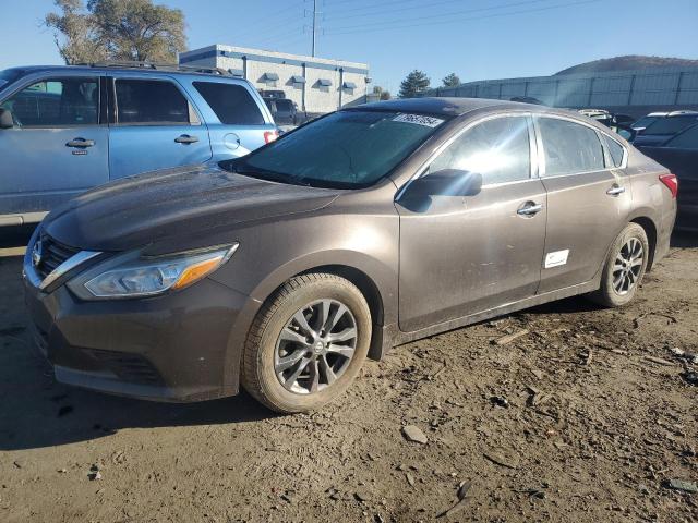 2016 Nissan Altima 2.5 продається в Albuquerque, NM - Water/Flood