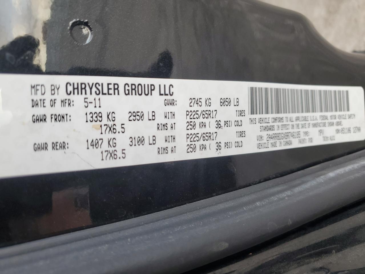 2011 Chrysler Town & Country - Image 13