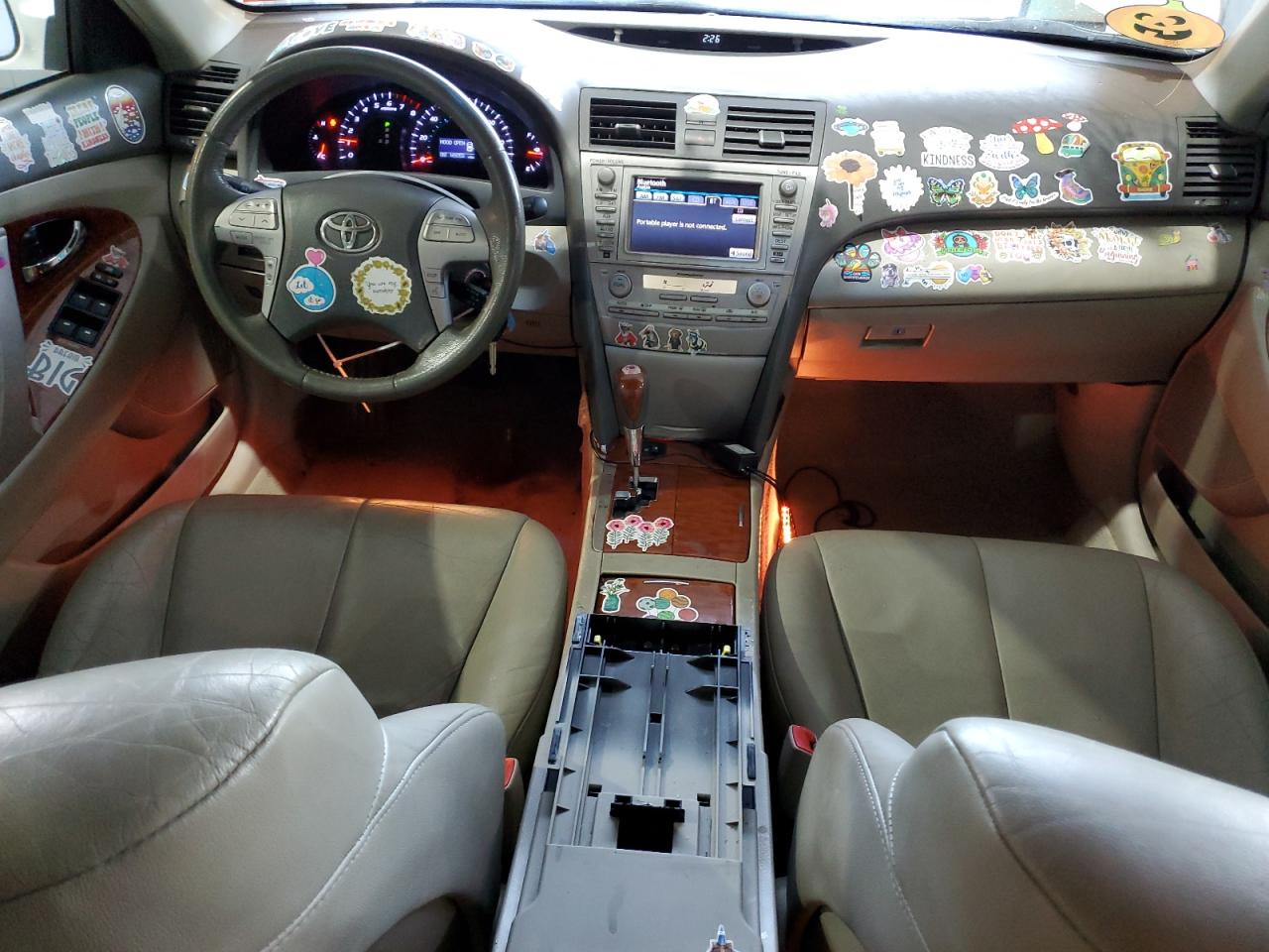 2011 Toyota Camry - Image 8