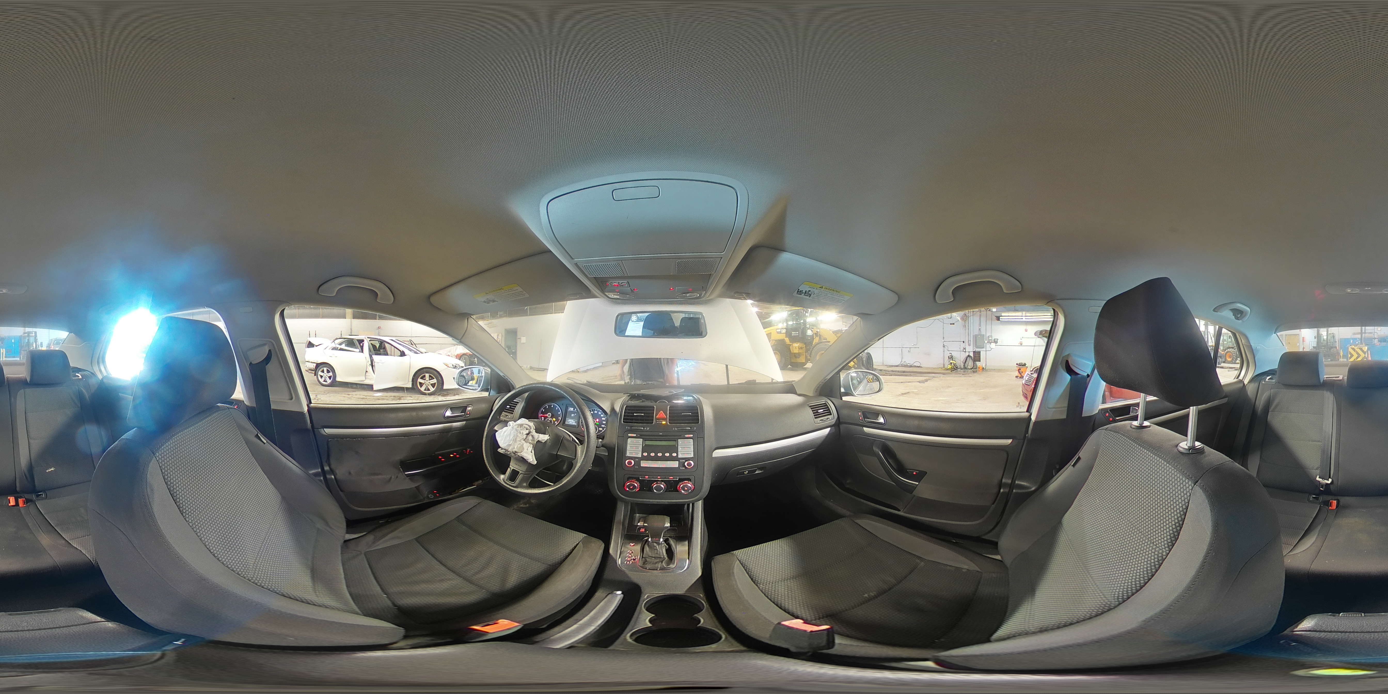2010 Volkswagen Jetta - Image 13