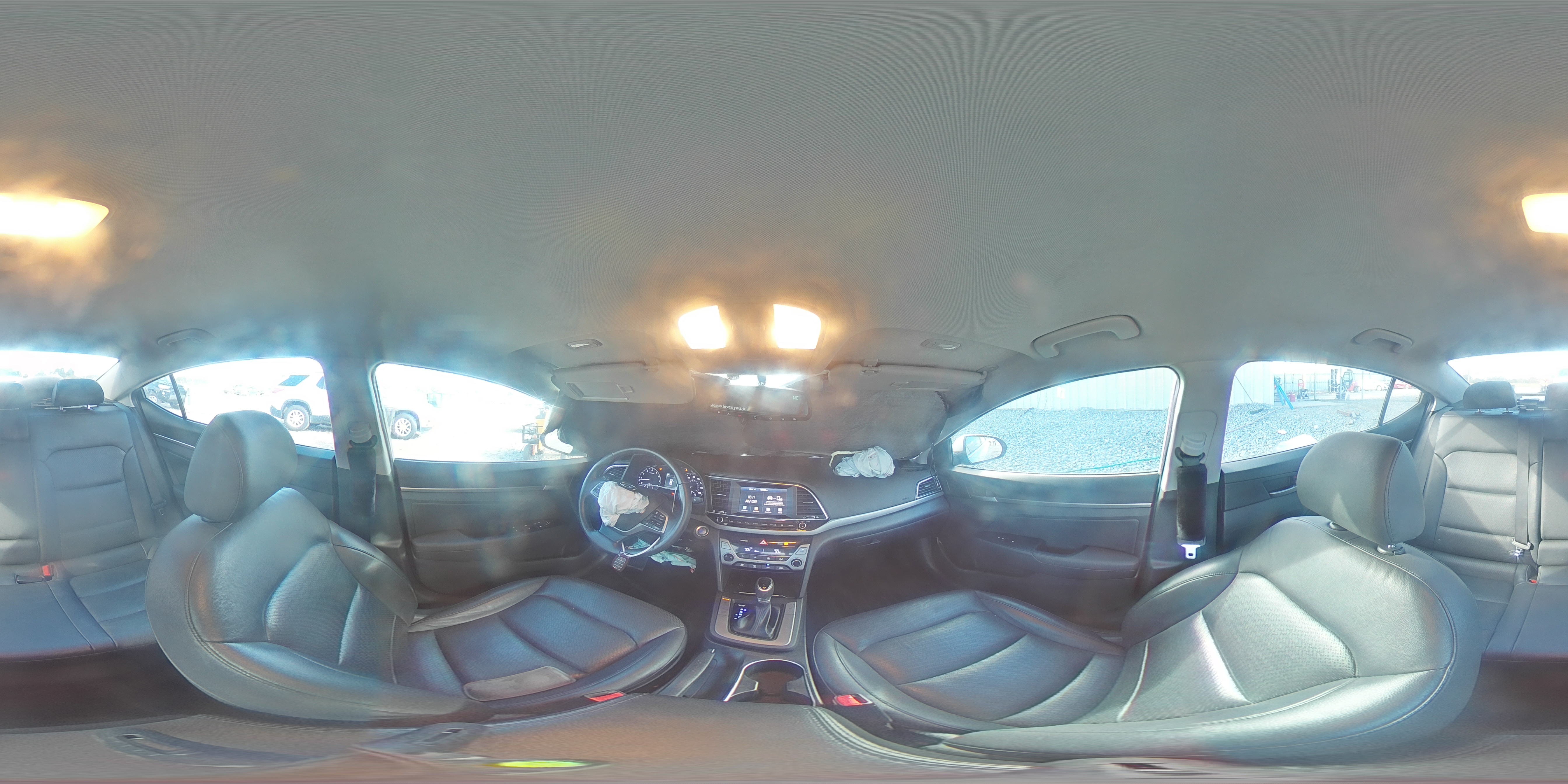 2018 Hyundai Elantra - Image 15
