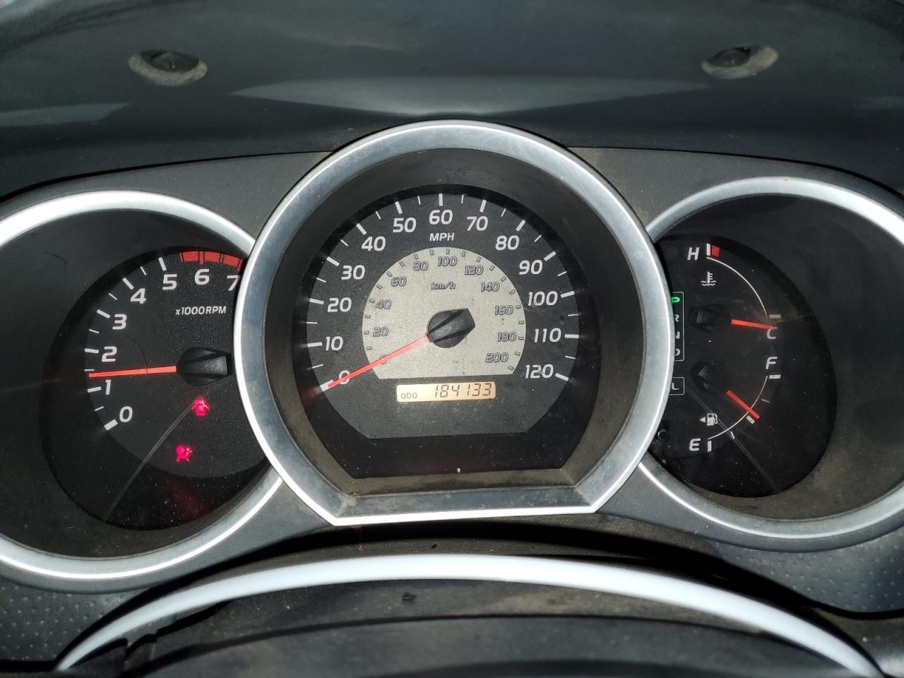2005 Toyota Tacoma - Image 9