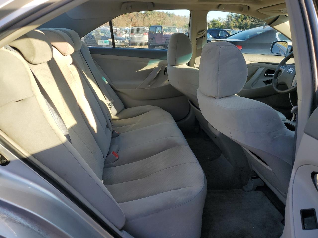 2009 Toyota Camry - Image 10