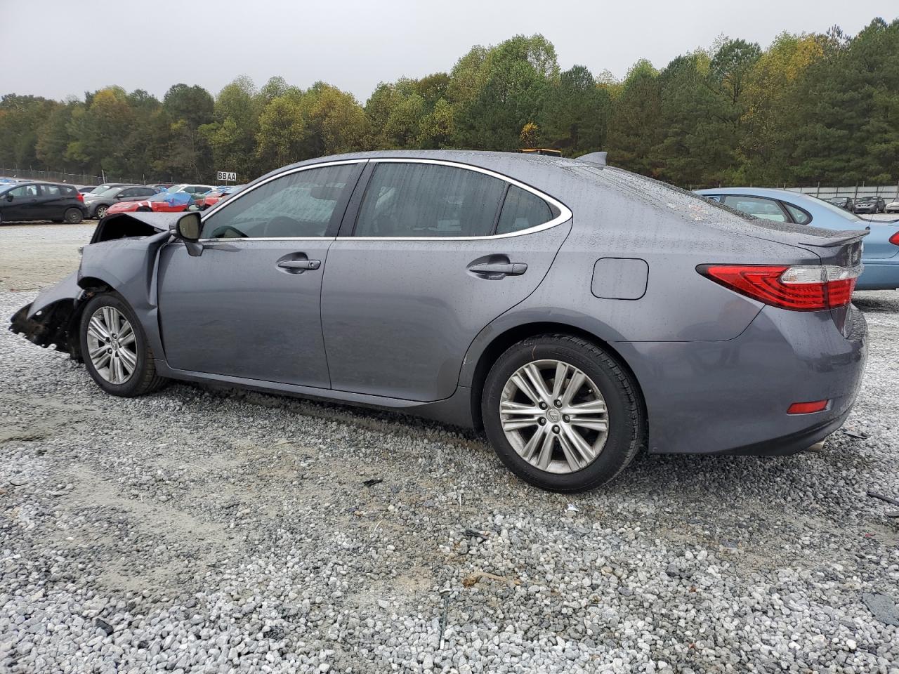 2015 Lexus ES - Image 2