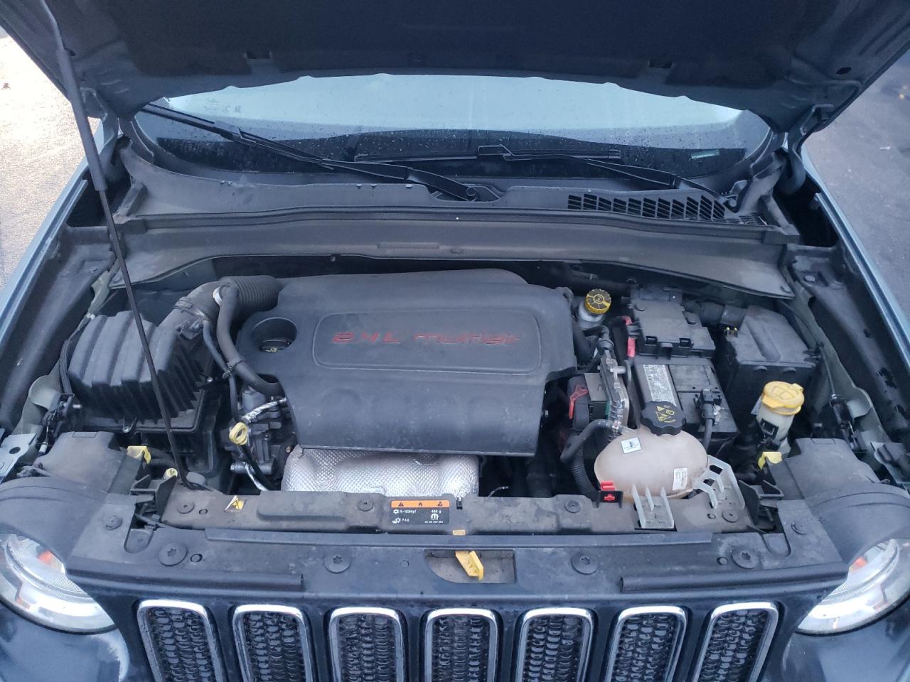 2017 Jeep Renegade - Image 12