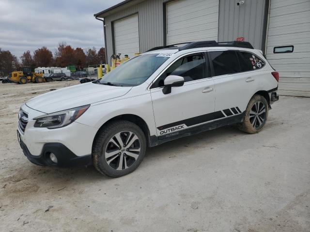  SUBARU OUTBACK 2018 Biały