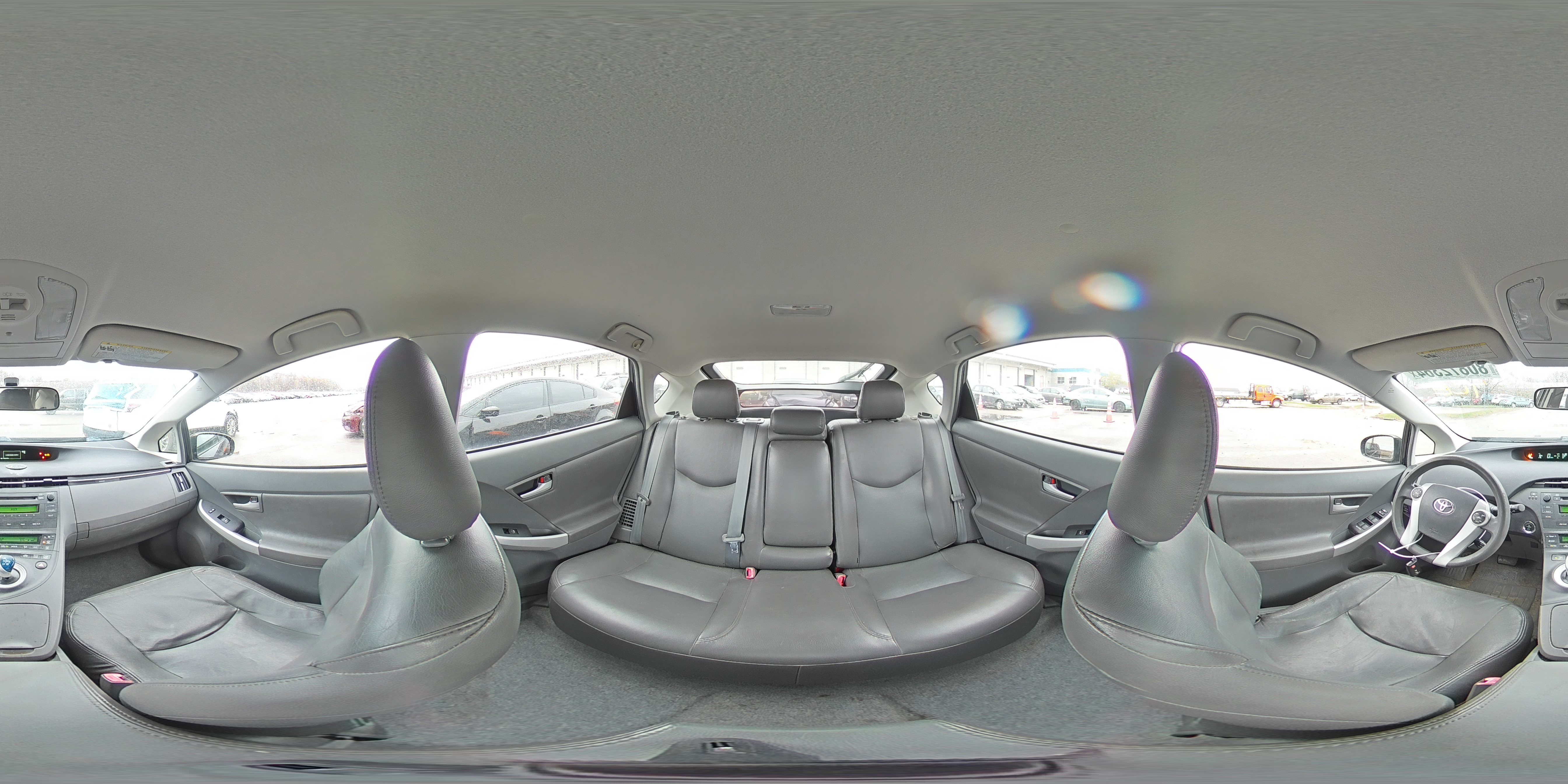 2010 Toyota Prius - Image 12