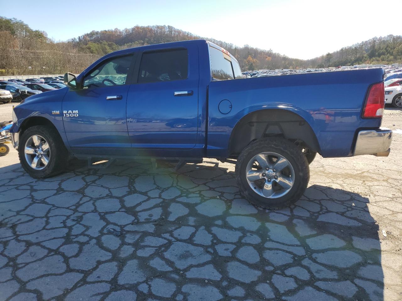 VIN 3C6RR7LT0HG689533 2017 RAM 1500 no.2