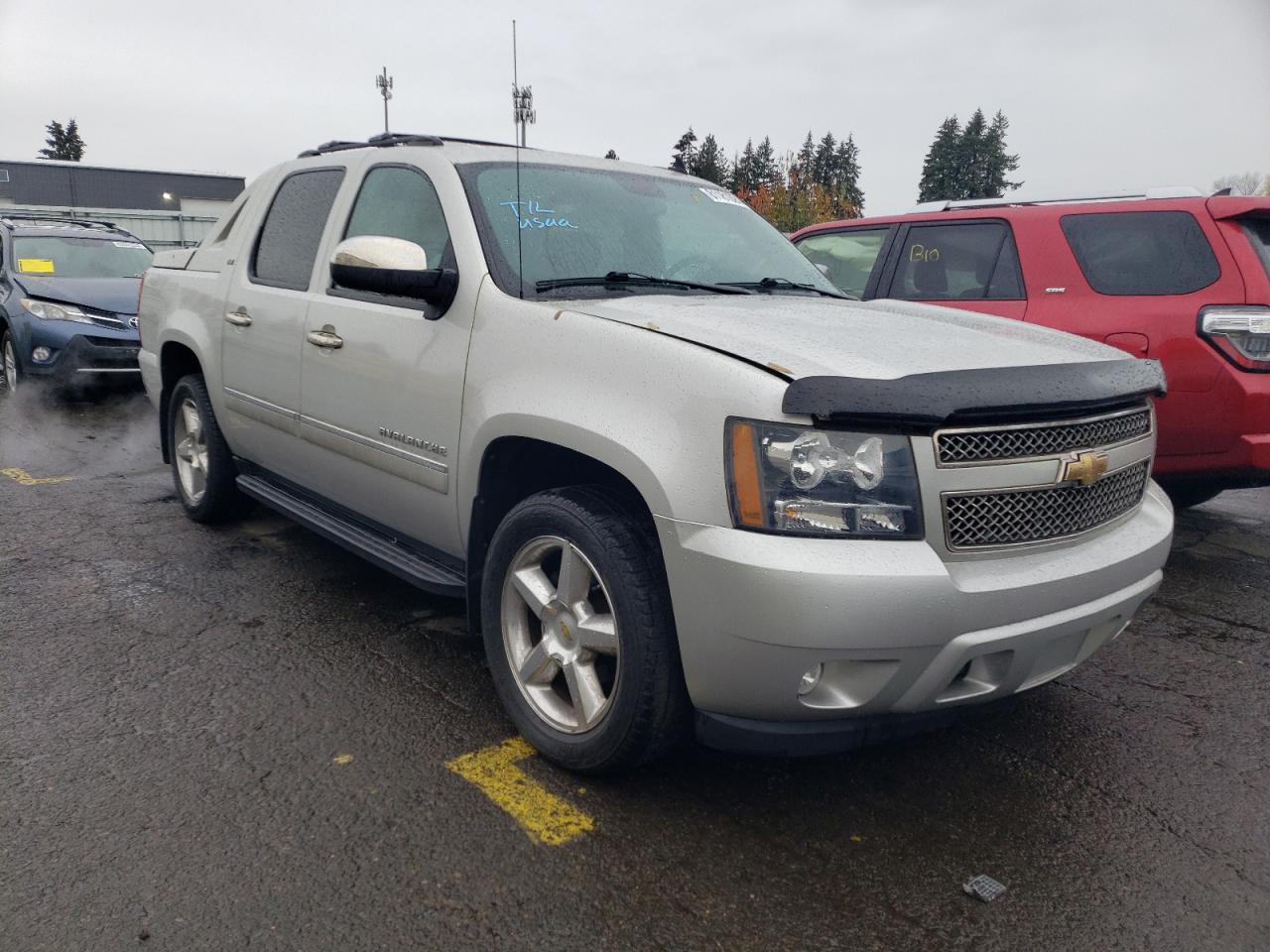 2011 Chevrolet Avalanche - Image 4