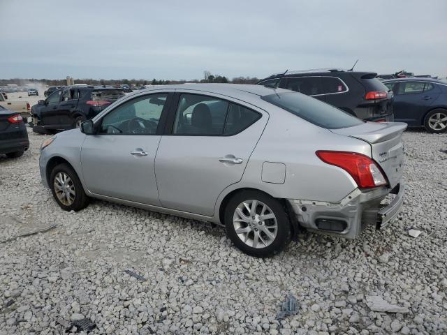  NISSAN VERSA 2018 Серебристый