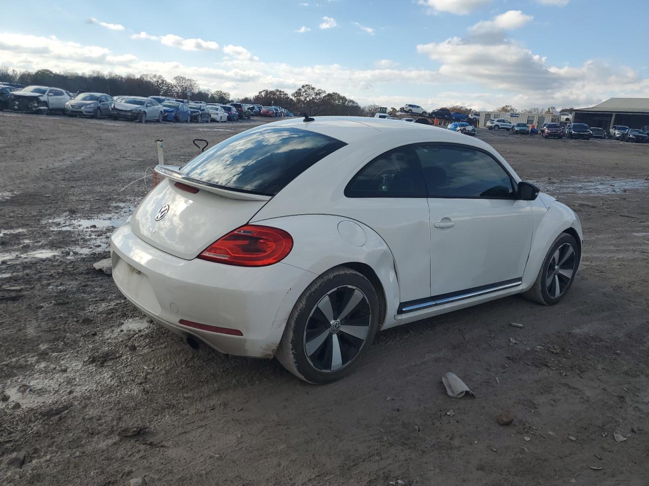 2012 Volkswagen Beetle - Image 3