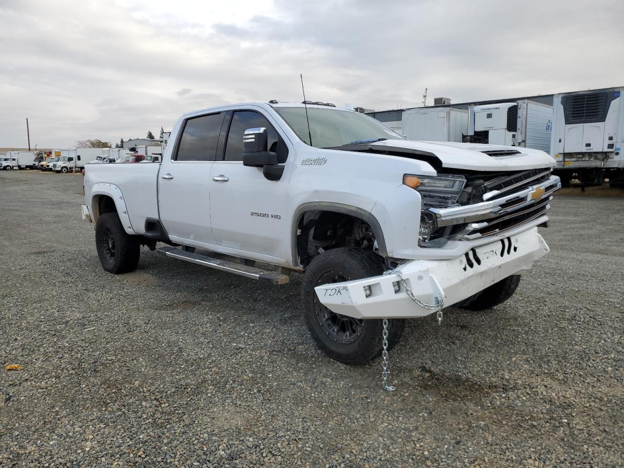 2022 Chevrolet Silverado - Image 4