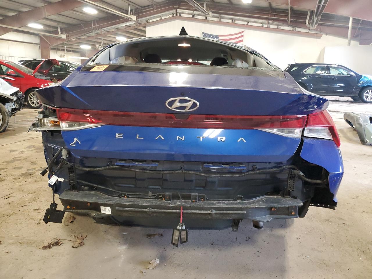 2023 Hyundai Elantra - Image 6