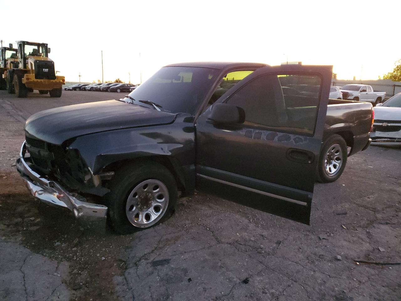 2000 Chevrolet Silverado - Image 1