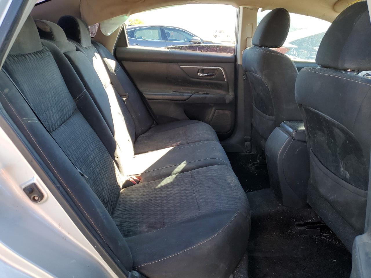 2017 Nissan Altima - Image 10