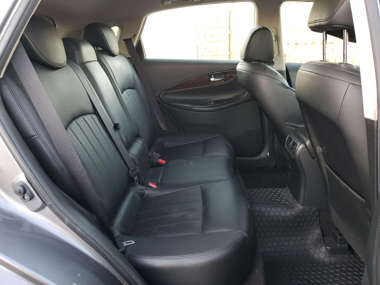 2017 Infiniti QX50 - Image 11