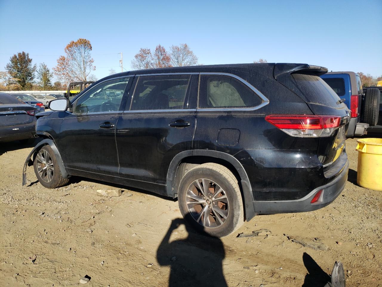 2018 Toyota Highlander - Image 2