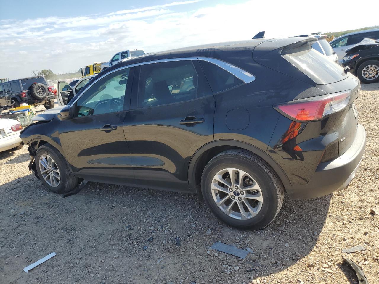 2020 Ford Escape - Image 2