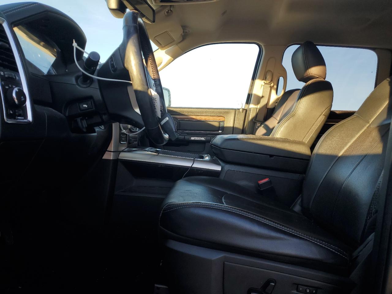 2018 RAM 1500 - Image 7