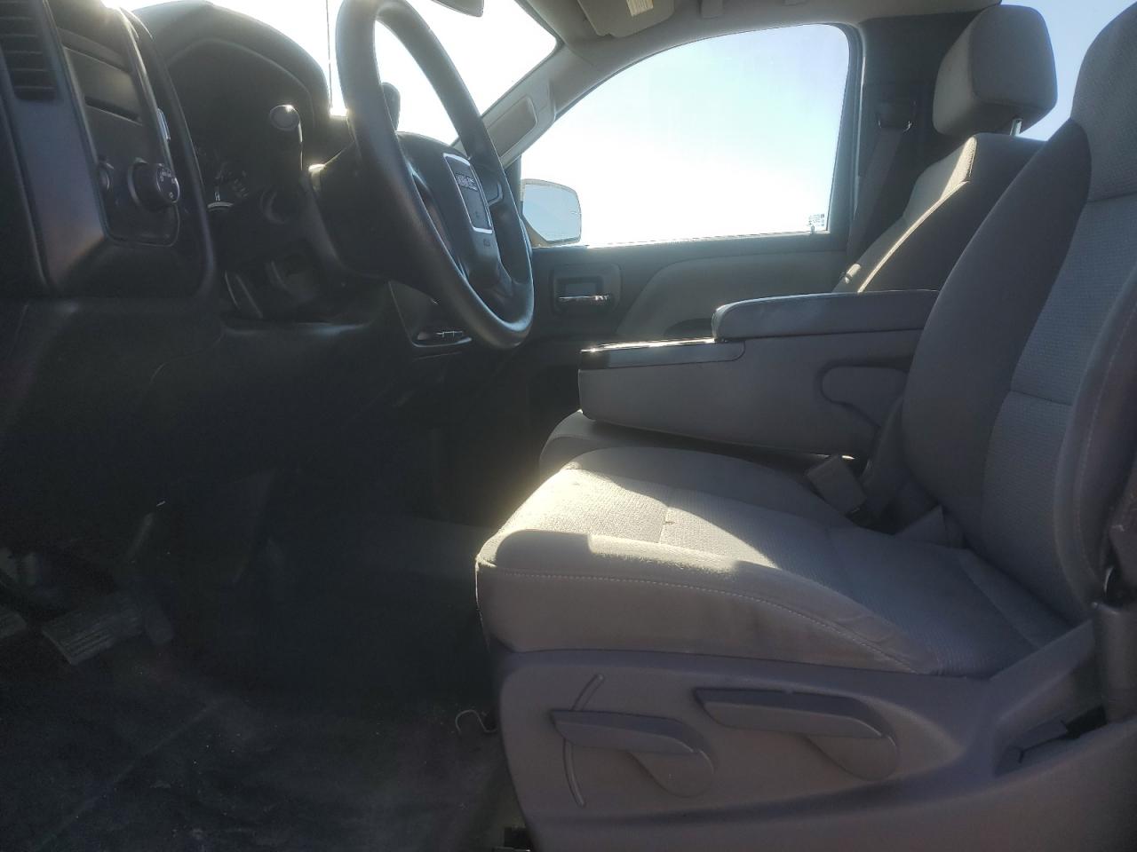 2017 GMC Sierra - Image 7