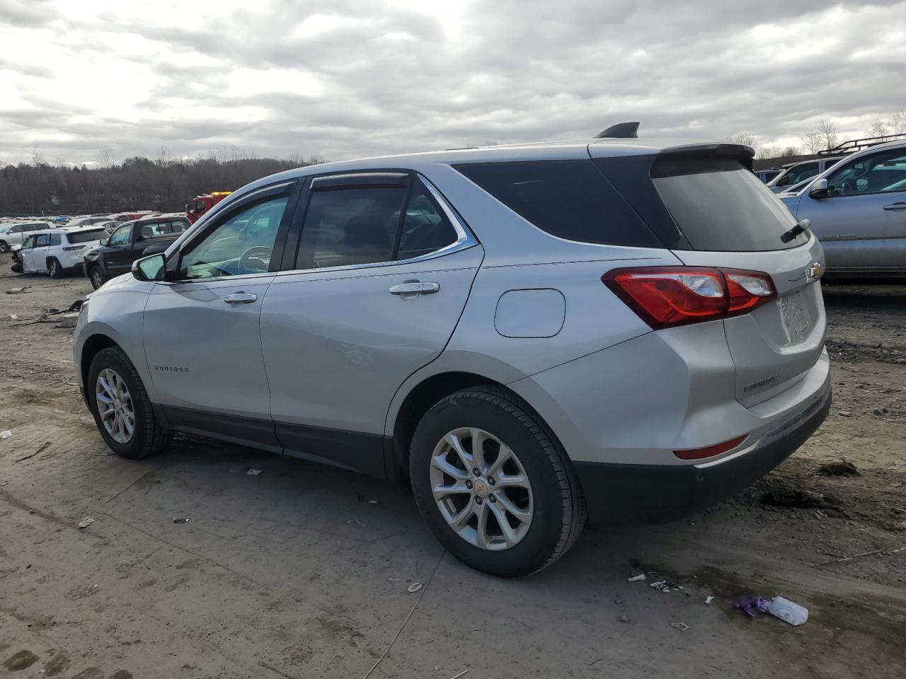 2018 Chevrolet Equinox - Image 2