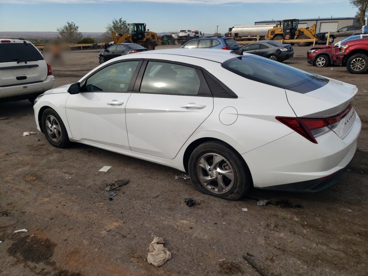 2021 Hyundai Elantra - Image 2