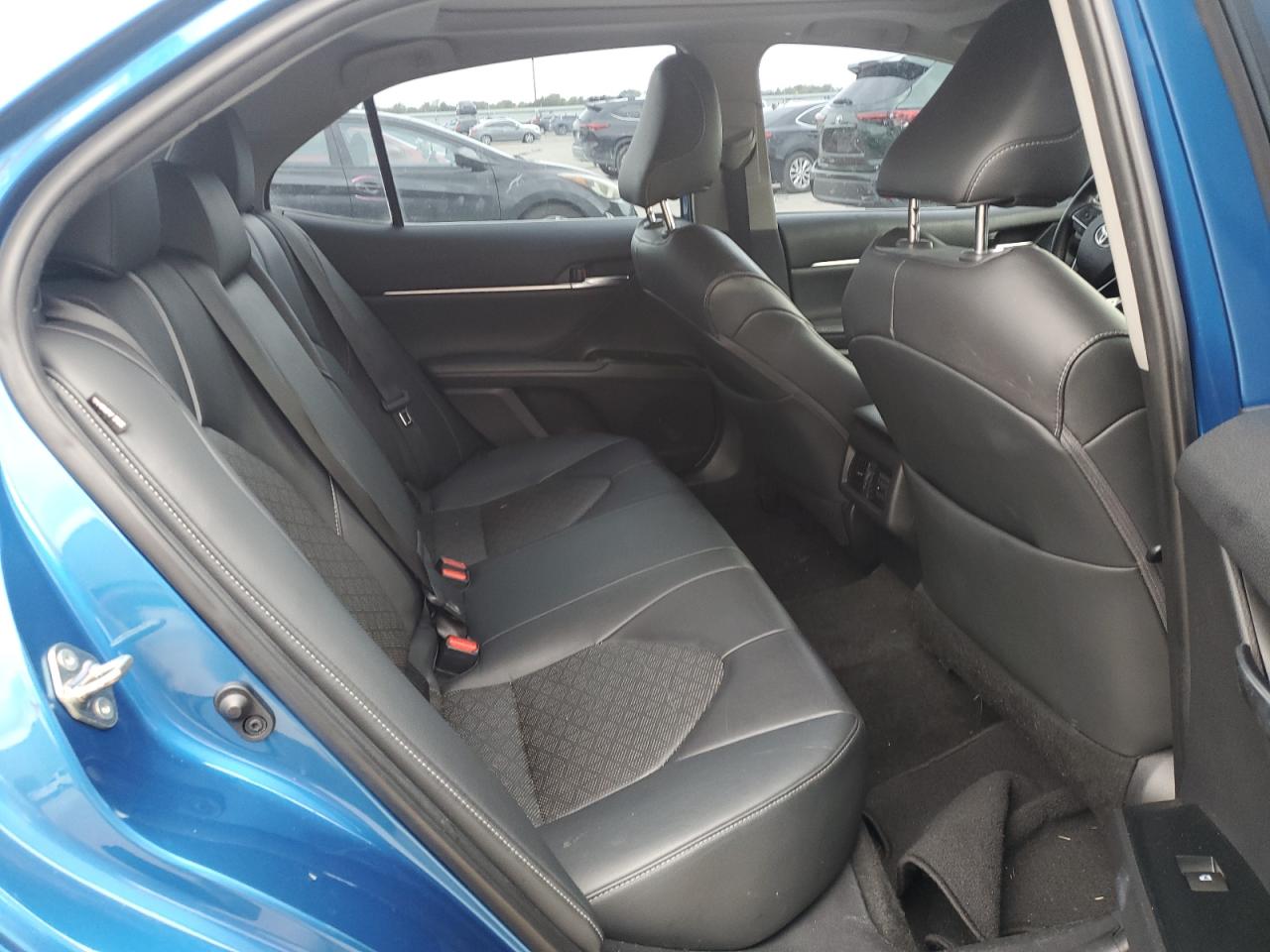 2019 Toyota Camry - Image 10