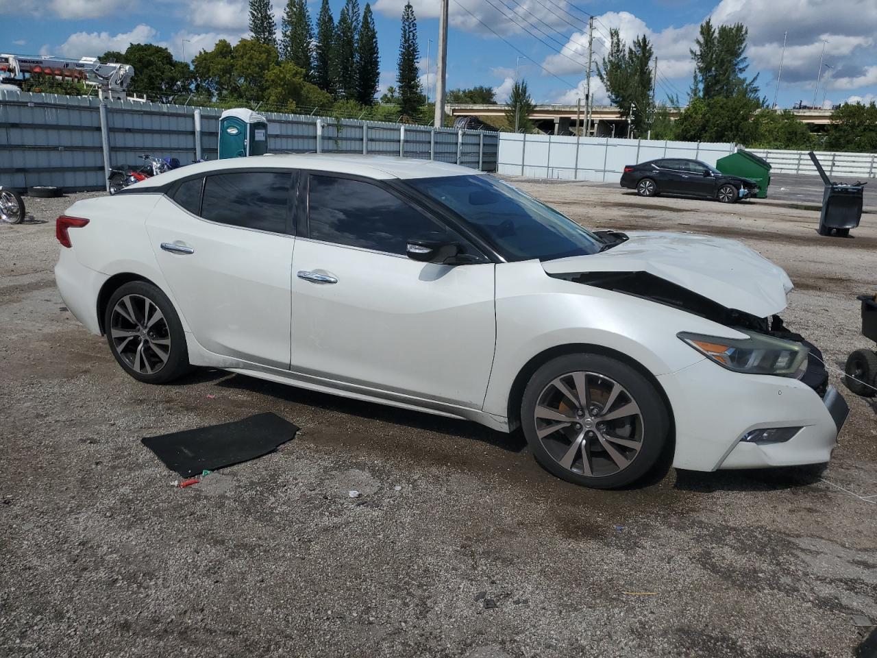 2018 Nissan Maxima - Image 4