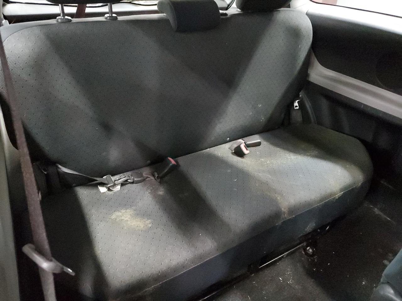 2009 Toyota Yaris - Image 10
