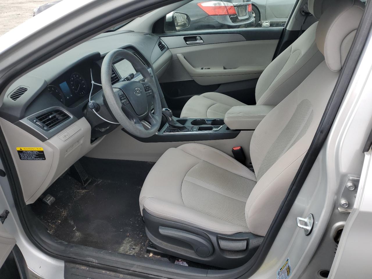 2016 Hyundai Sonata - Image 7