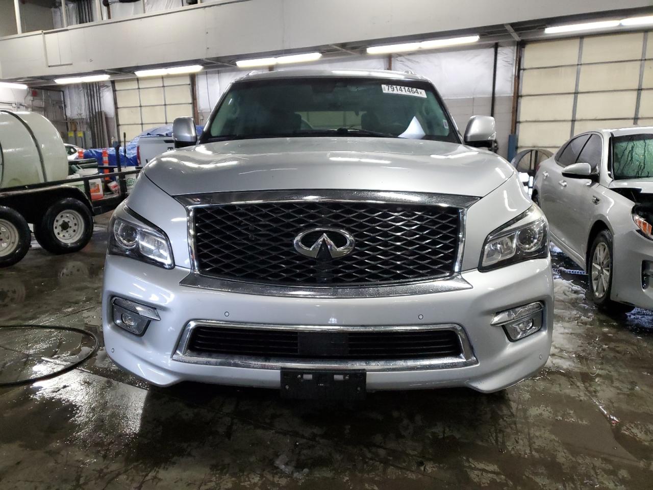 2017 Infiniti QX80 - Image 5