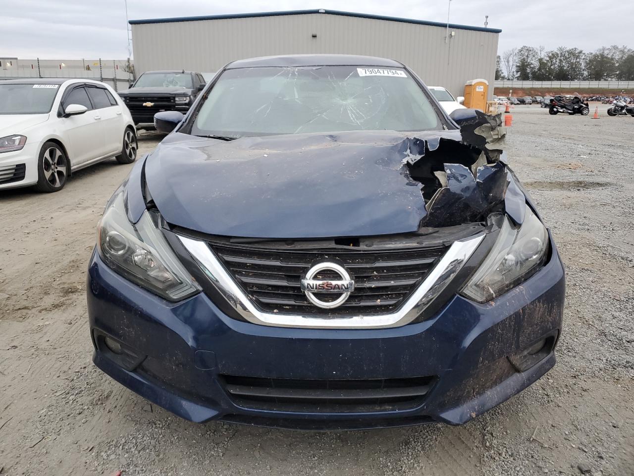 2017 Nissan Altima - Image 5