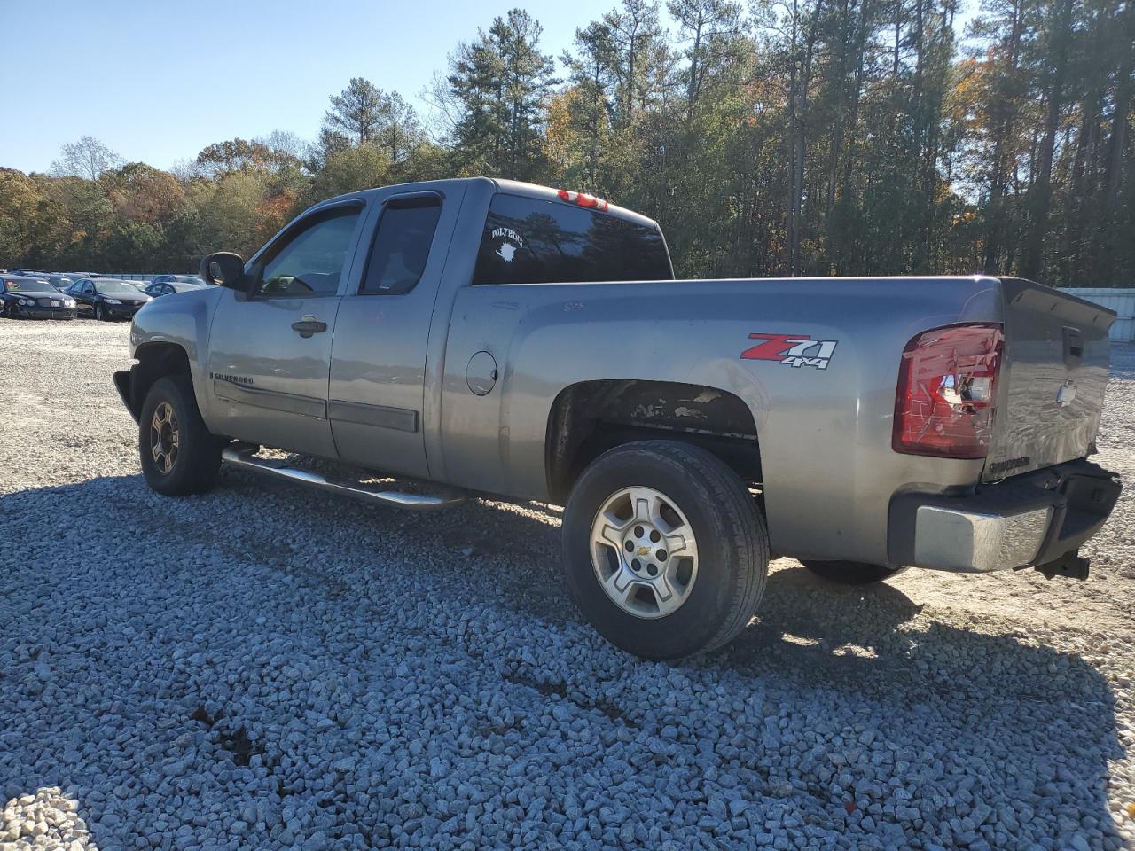 2009 Chevrolet Silverado - Image 2