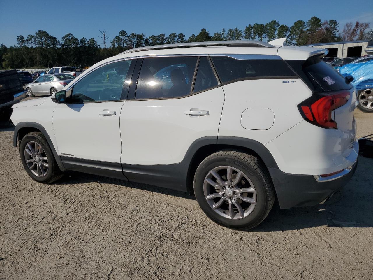 2019 GMC Terrain - Image 2