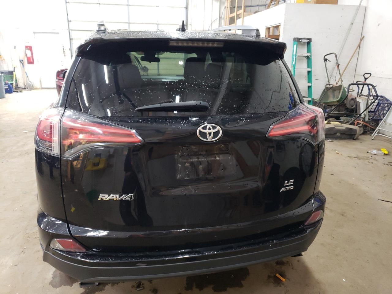 2018 Toyota RAV 4 - Image 6