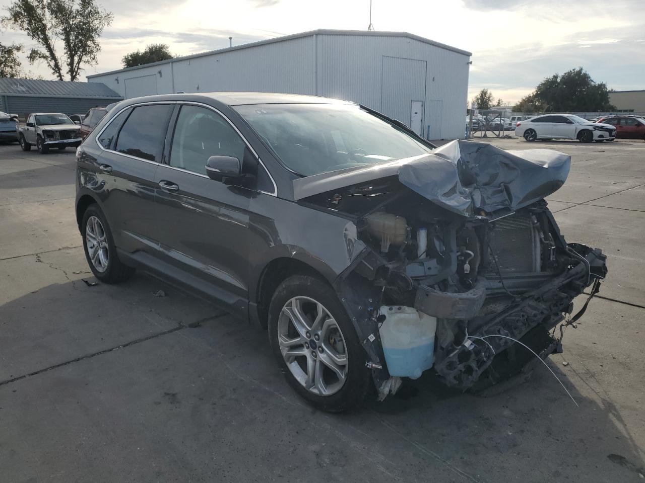 2017 Ford Edge - Image 4