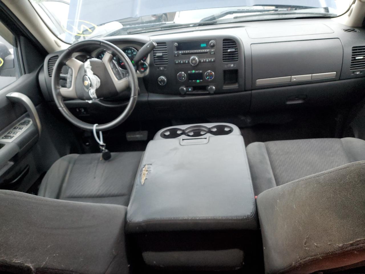 2009 Chevrolet Silverado - Image 8