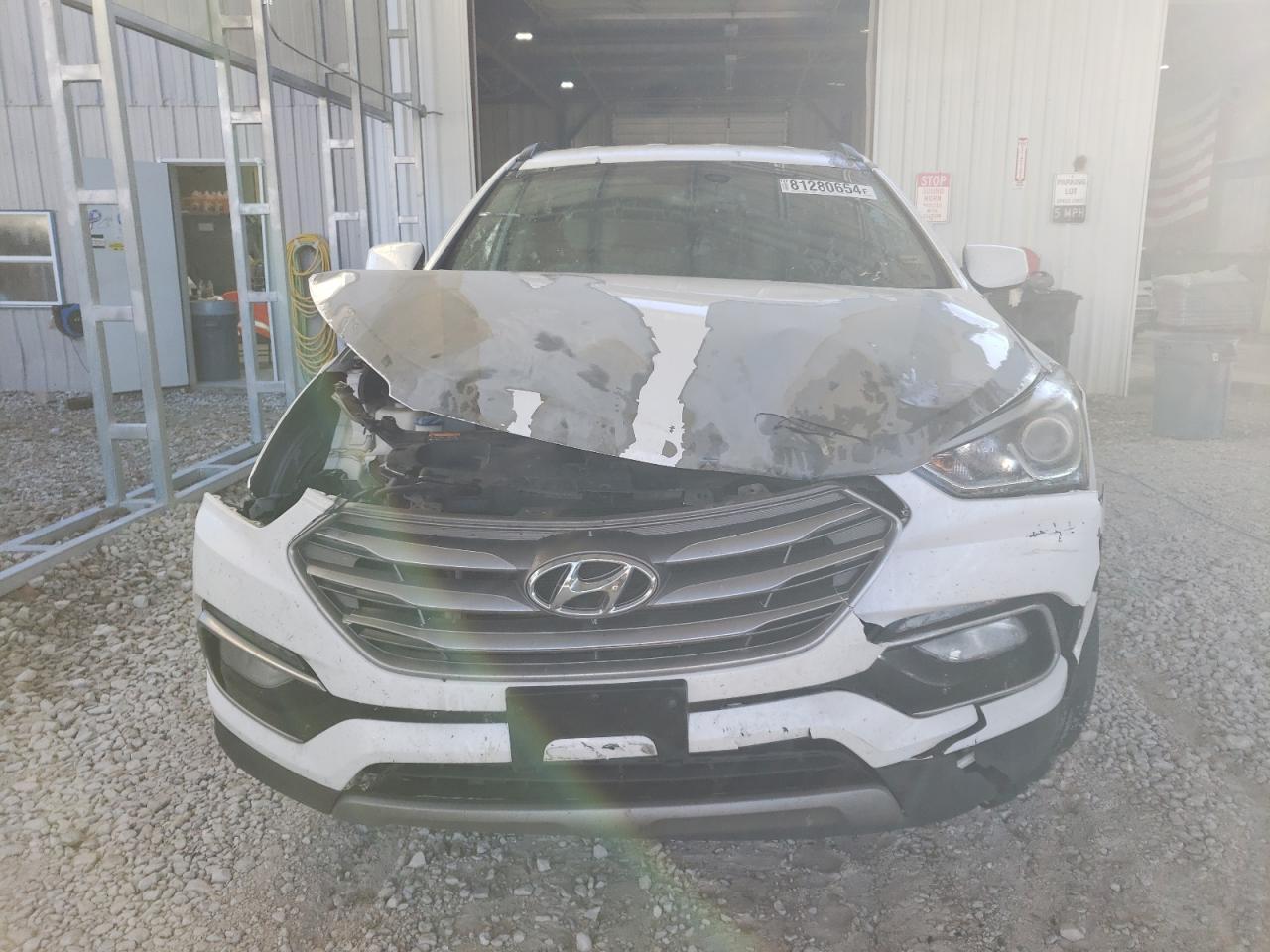 2017 Hyundai Santa Fe - Image 5