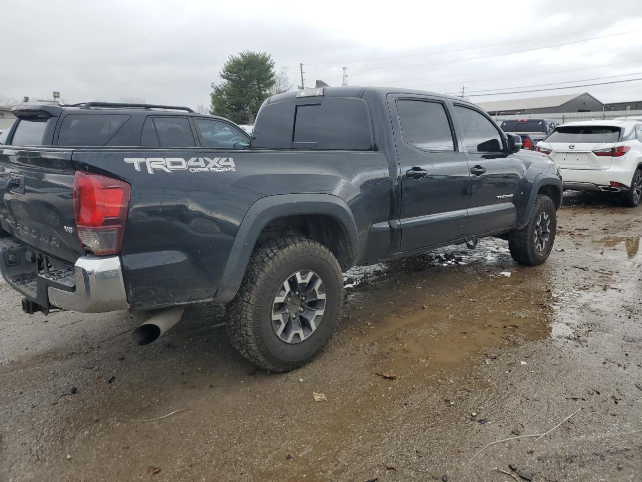 2018 Toyota Tacoma - Image 3