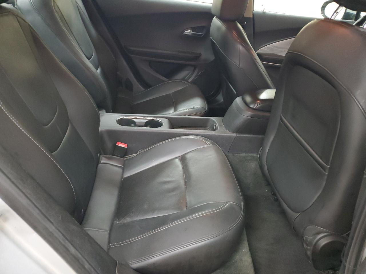 2011 Chevrolet Volt - Image 10