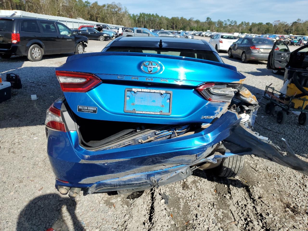 2018 Toyota Camry - Image 6