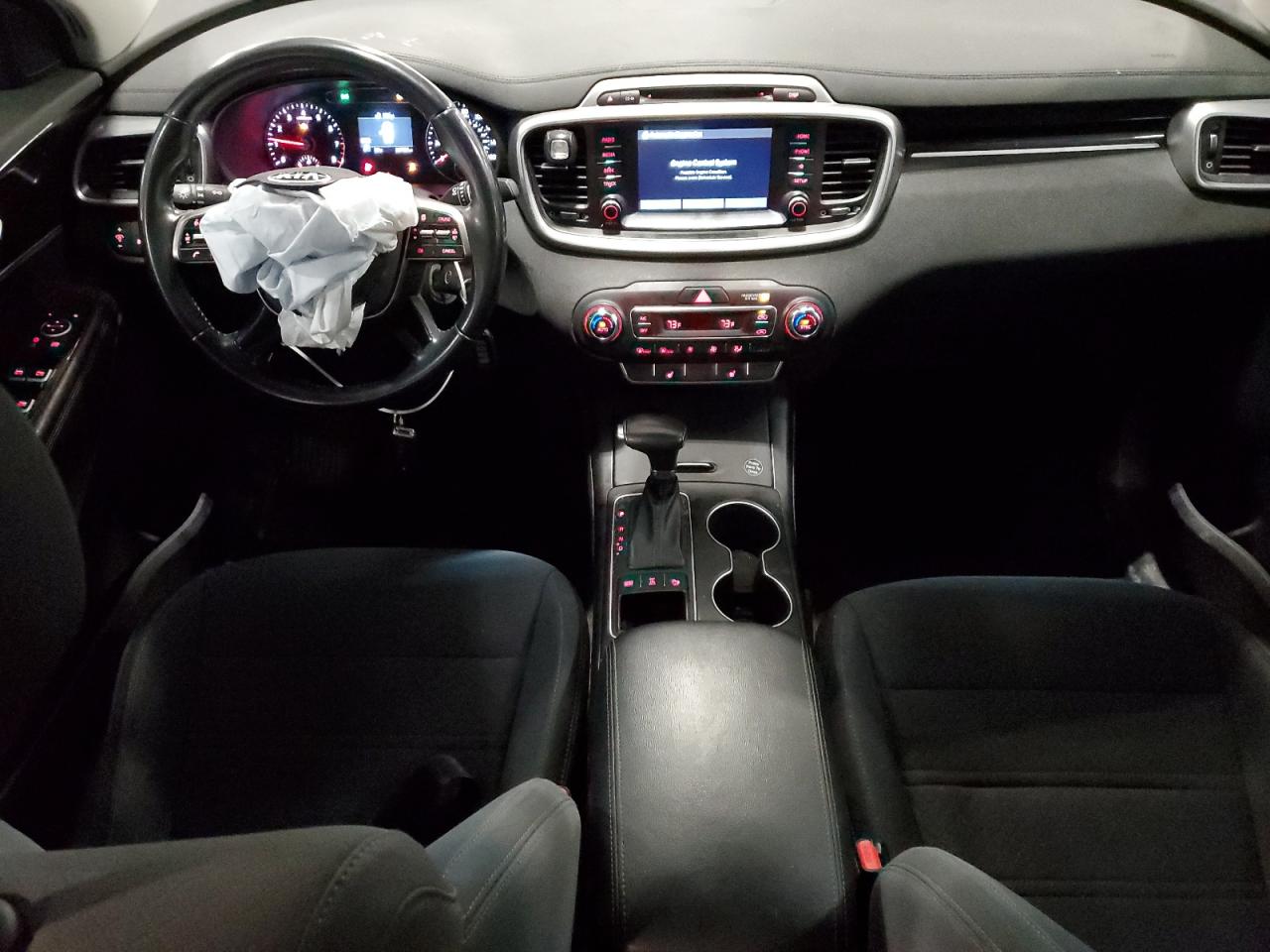 2019 Kia Sorento - Image 8